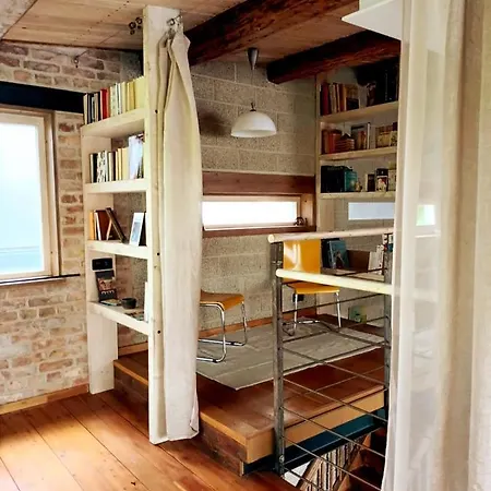 Astra House Apartment